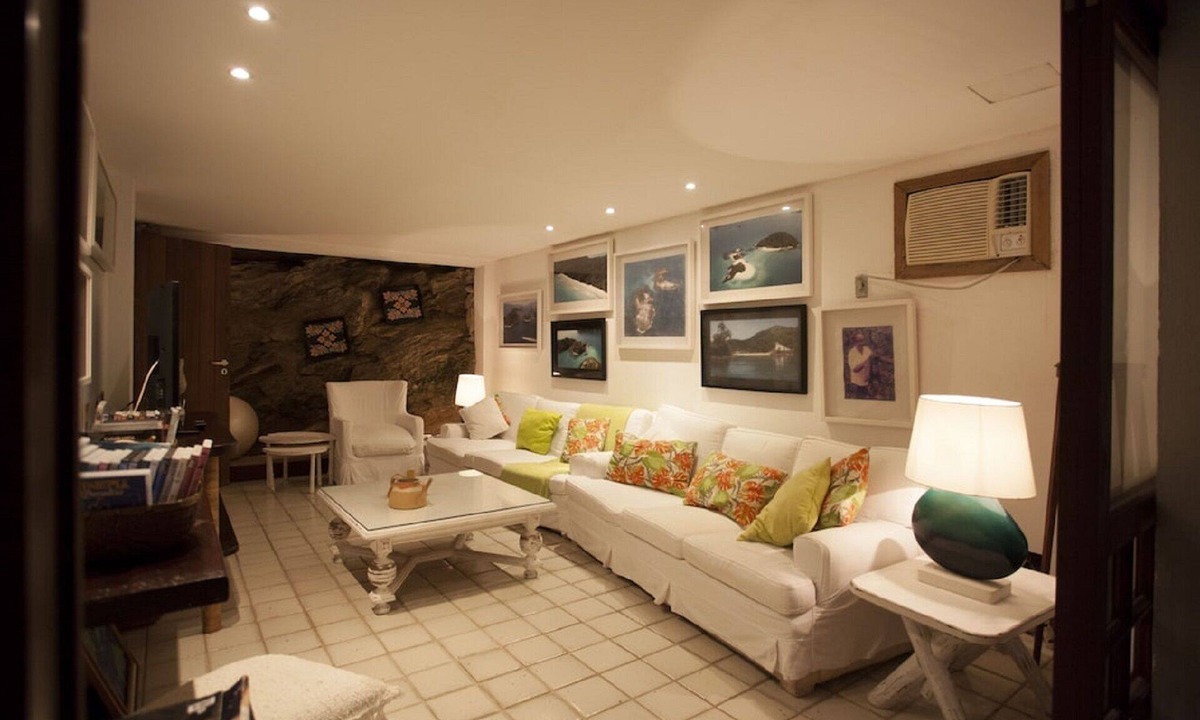 Bonfim Hotel | Pousada Casa do Bicho Preguiça - 8 rooms ideal for groups and families.