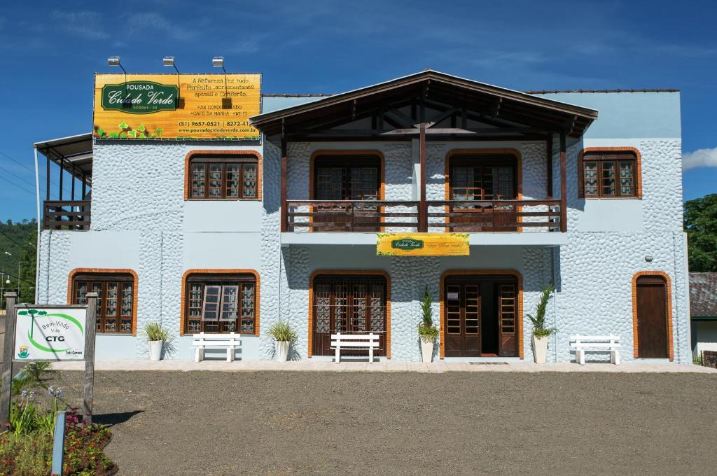 Tres Coroas Hotel | Pousada Cidade Verde
