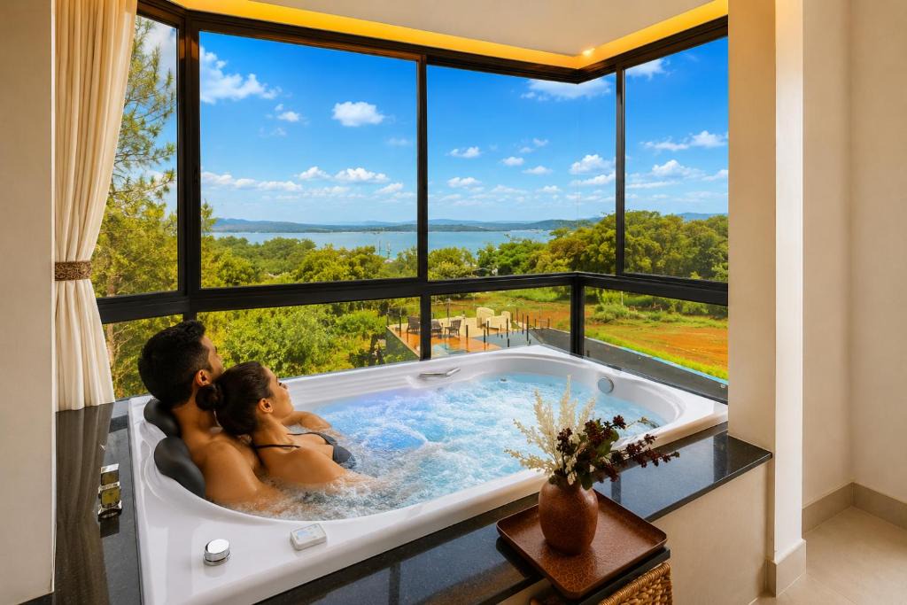 Joaquim Messias House | Pousada com piscina, jacuzzi e com vista em Capitólio - Casa Decore