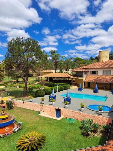 Mateus Leme Hotel | Pousada Coqueiro Verde