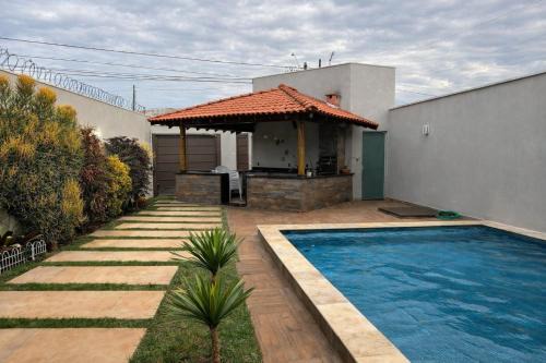 Jaboticabal House | Pousada e Edícula