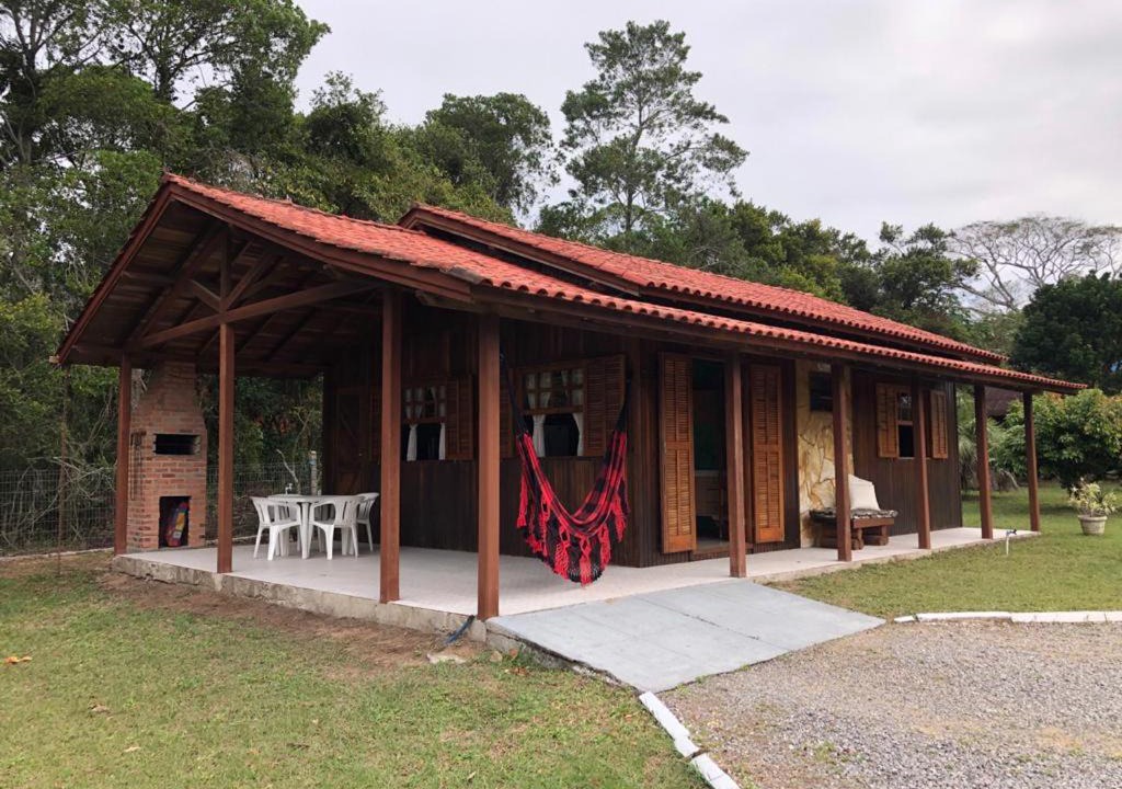 Praia do Rosa Ski Chalet | Pousada GaropaBAH Chalé RosaNorte