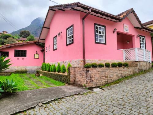 Sao Pedro da Serra Hotel | Pousada Lírio do Campo