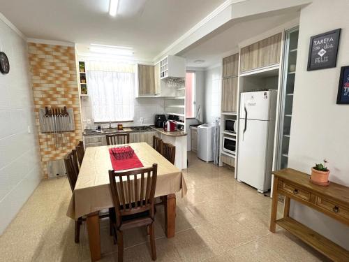 Governador Celso Ramos Apartment | Praia De Palmas, apartamento 2 quartos, completo próximo a praia e todo comercio
