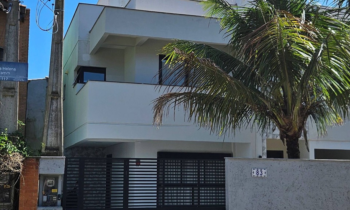 Armacao House | Pre-New Year's Eve party at a beach house in Florianópolis