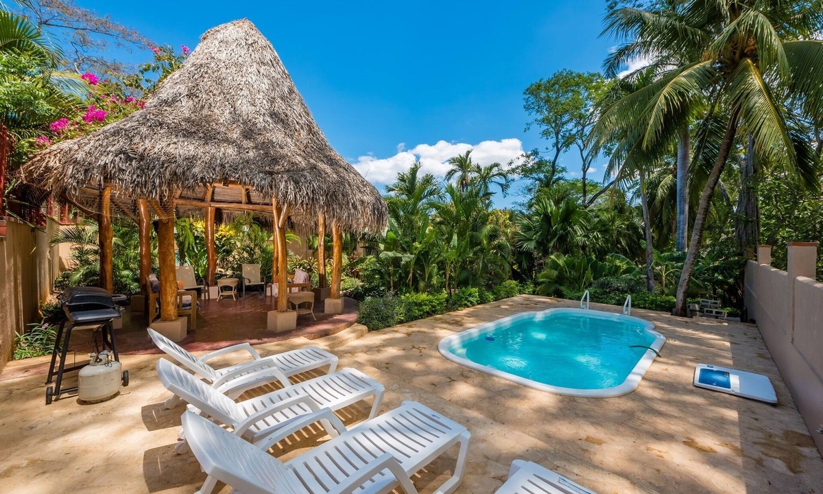 Playa Langosta House | Private Topical oasis, Petfriendly Home, Only steps from Tamarindo Beach.