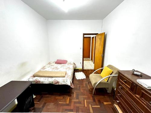 Carlos Prates House | Quarto Casal Ótima Localização e Conforto