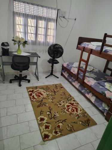 Pitimbu House | Quarto com 3 camas