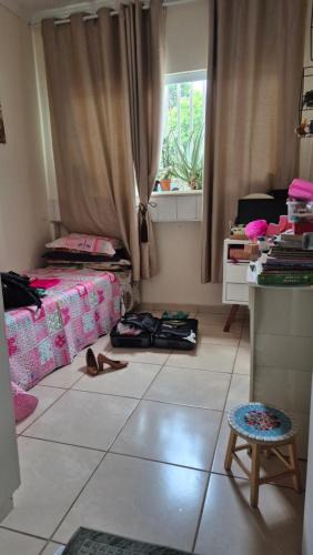 Asa Sul House | Quarto Rosa só para Mulheres