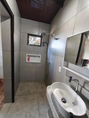 Brumadinho Apartment | Quatro com suite e cozinha