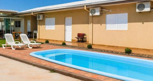 Sales House | Rancho com Piscina Churrasqueira e Acesso ao Rio