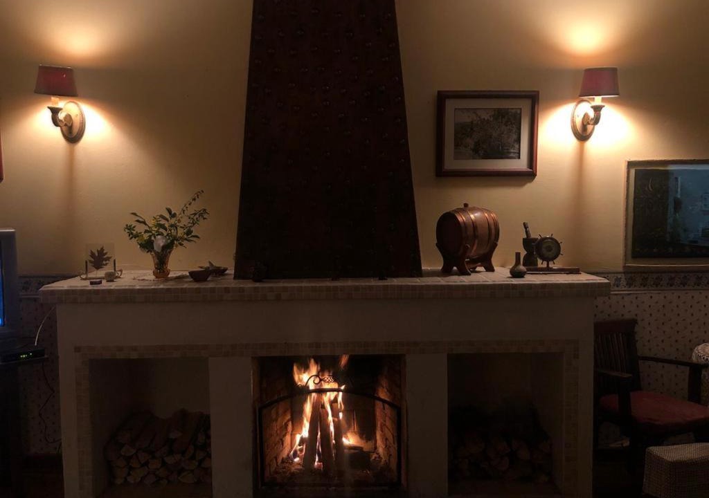 Vila Poran House | Refúgio aconchegante, WIFI, Lareira, 3km Capivari