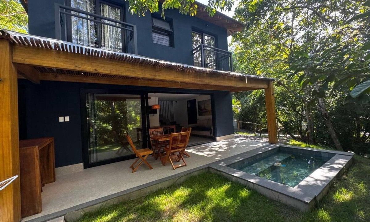 Acu da Torre House | Refúgio de Luxo na Praia do Forte Casa com 3 Suítes entre o Mar e a Mata
