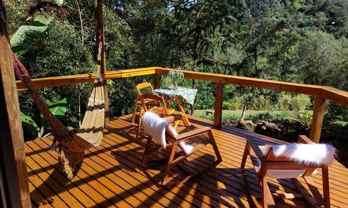 Sao Francisco de Paula Cabin | Refuge of Taipas-forest bathing-pet friendly