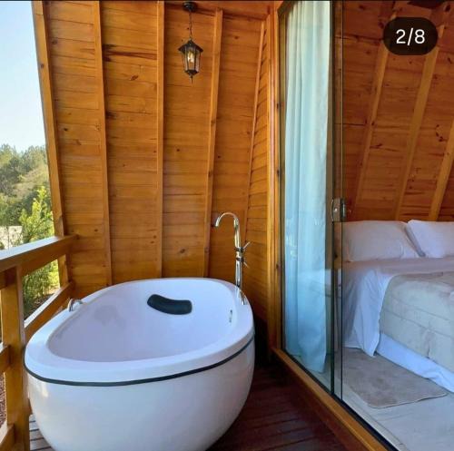 Picada Cafe Ski Chalet | RELAX - Refúgio na serra gaúcha Banheira