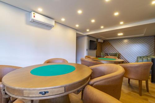 Centro Apartment | Rosa Edifício Bellagio Canela com Infraestrutura completa