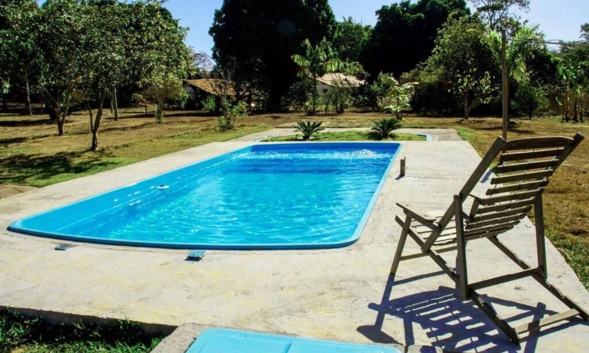 Curvelo Cottage | Rustic Farm with Pool Near Curvelo