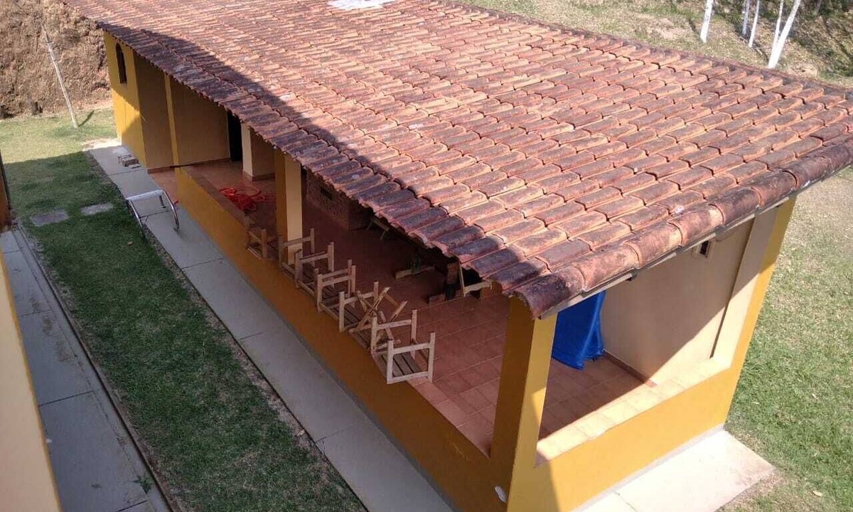 Salesopolis House | Sítio com Piscina, Campo, Lago Para Pesca e Acomodações Excelentes