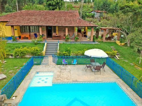 Salesopolis House | Sítio com piscina e lago