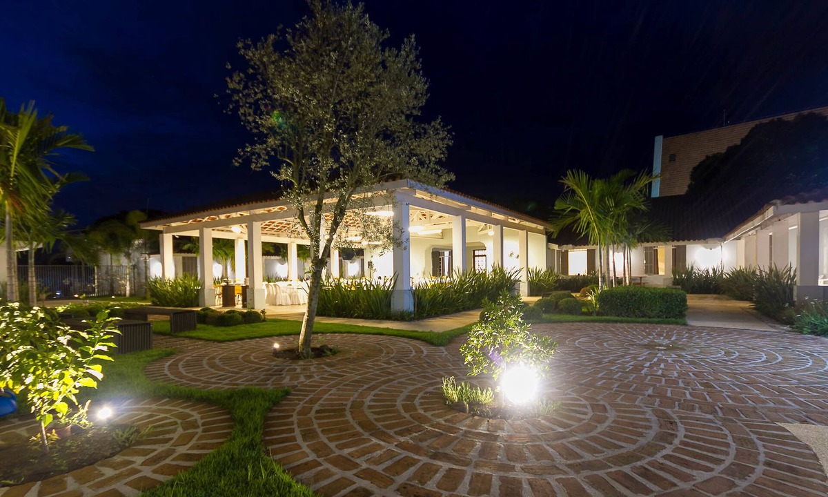 Pindamonhangaba Hotel | Sagrados Corações Pousada