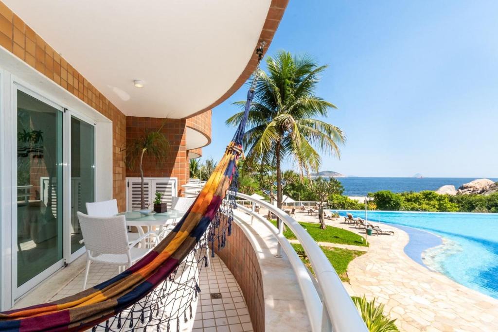Camboinhas Apartment | Sea Front 2-Bedroom in Camboinhas | GMO 1153/207