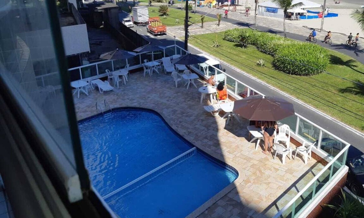 Maracana Apartment | SEA FRONT SWIMMING POOL BARBECUE WIFI INTERNET GAMES ROOM GARAGE CONCIERGE 24H