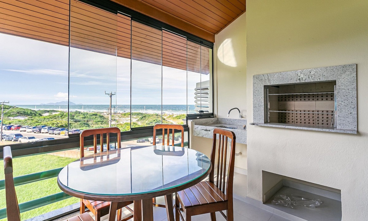 Ingleses Norte Apartment | Sea View | 43” Smart TV | WI-FI 300mb #IA28