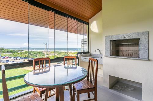 Ingleses Norte Apartment | Sea View | 43” Smart TV | WI-FI 300mb #IA28