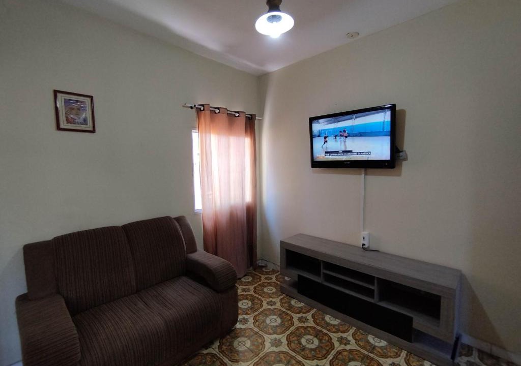 Centro de Vila Velha Apartment | Seu Apto Praia da Costa 14 Simples Grande Econômico Ar Cond Cozinha Mobiliado 1 Quarto com 5 camas 1 Sala com cama Centro Local Excelente 521 e 526