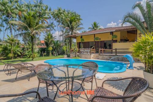 Mambucaba House | Seu refúgio com piscina, área verde e Churrasqueira