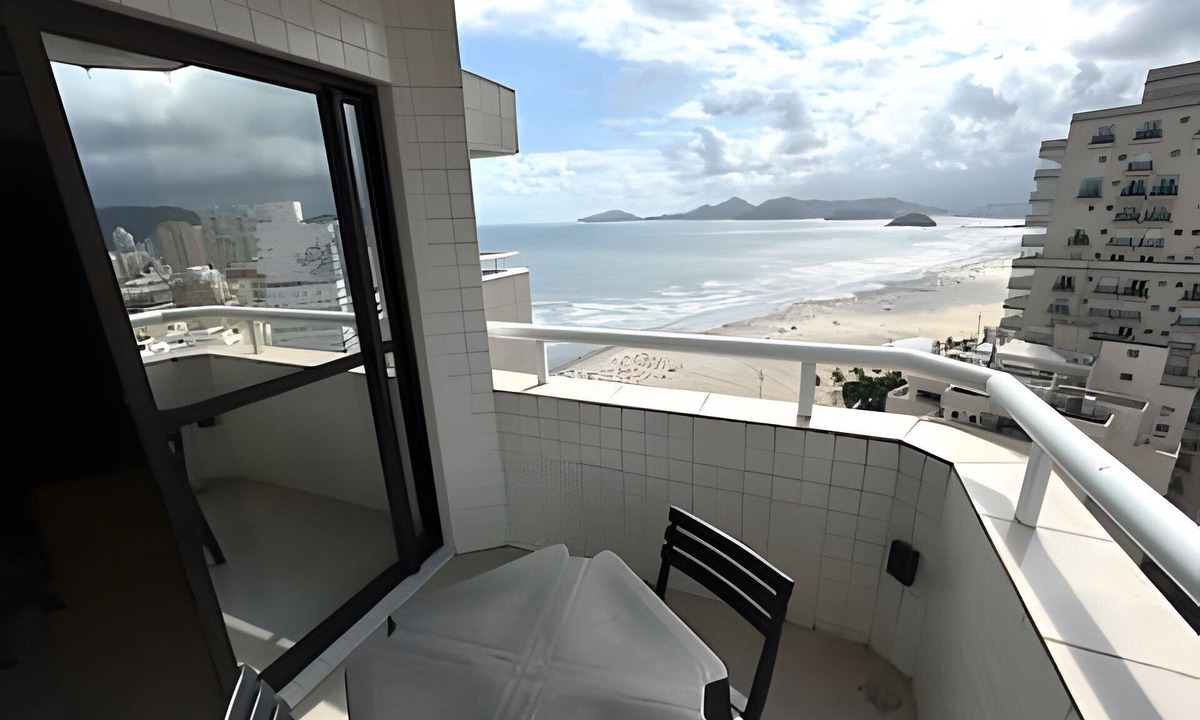 Boqueirao Apartment | SHB - Beachfront: House with a View of the Horizon