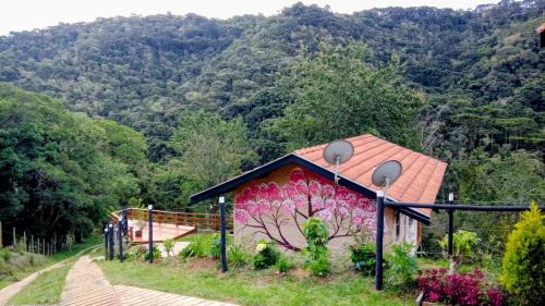 Goncalves Cabin | Sonho na Serra Chalé 1