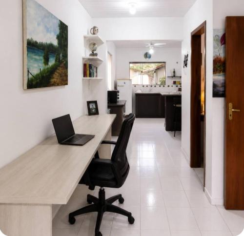 Campeche Leste House | Sossego do Mar - Home Office - Campeche - AR COND - PET - CHURRASQUEIRA