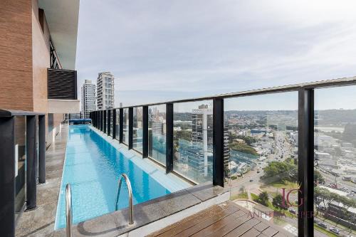 Campina do Siqueira Apartment | Studio com garagem, próximo do Park Barigui, piscina aquecida, academia