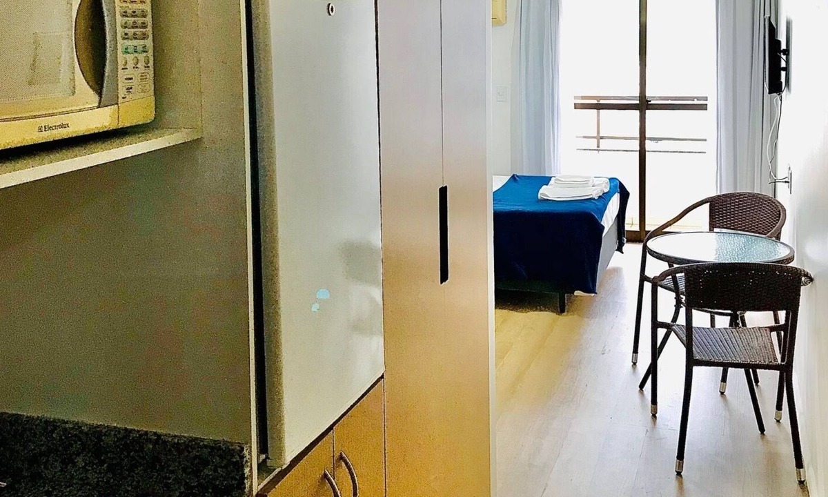 Centro Apartment | Studio Costa Sul com Garagem e Piscina, Próx Mar. Excelente Vista!