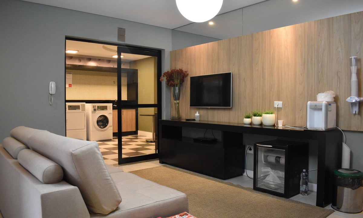 Cristo Rei Apartment | Studio near Botanical Garden