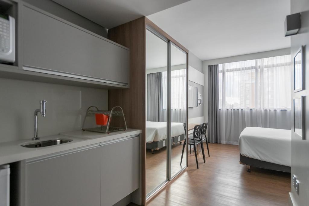 Batel Apartment | Studio Premium Batel HSB009