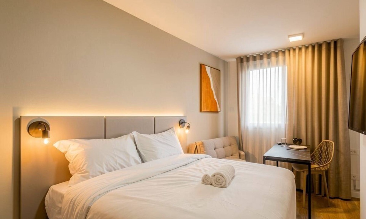 Prado Velho Condo | Studio simple 1 double bed