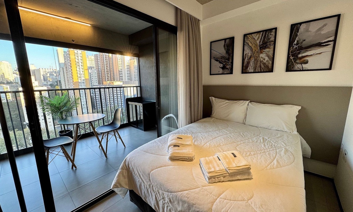 Bela Vista Apartment | Studio with balcony coworking spacePaulista Avenue