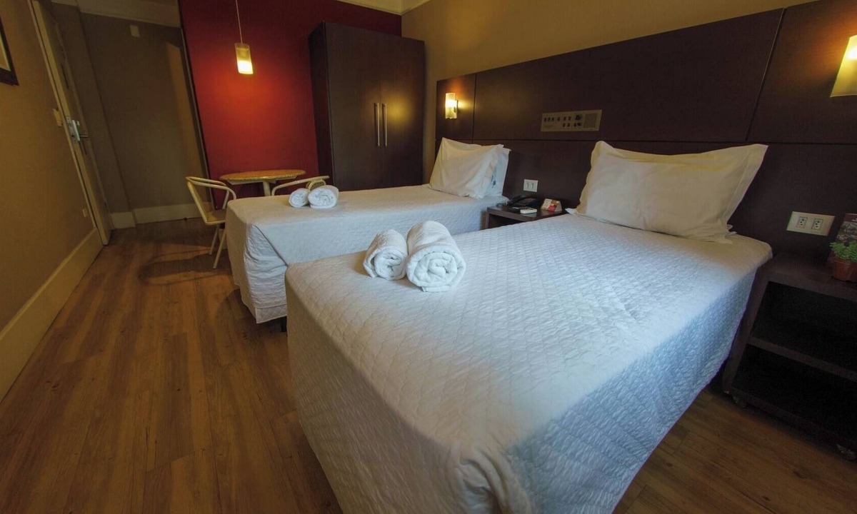 Republica Hotel | Stylish Executive Twin Room in São Paulo Centro w/Gym, Parking + Restaurant