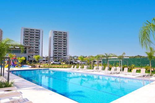 Mariano Roque Alonso House | Stylish studio with gym, padel court and pool