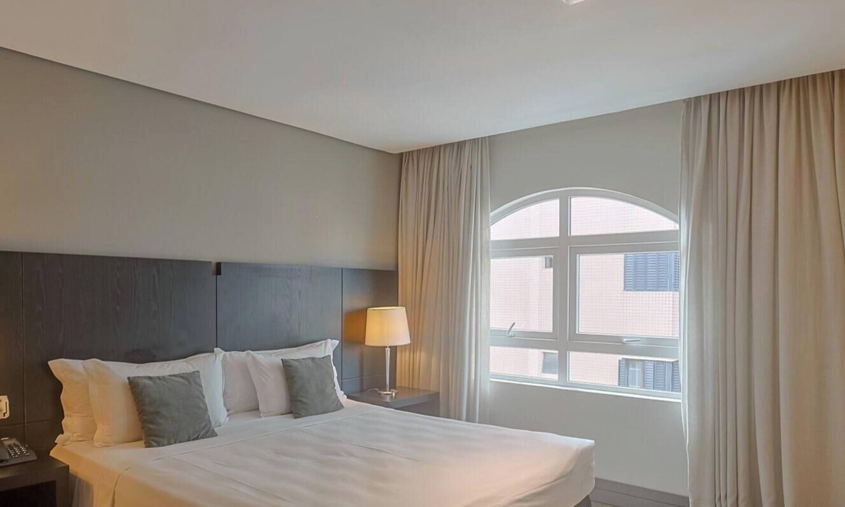 Reboucas House | Suite Double with kitchen by ¼ UmQuarto 4-PR.