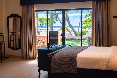 Esterillos Este Hotel | Sunset del Mar Beach Resort
