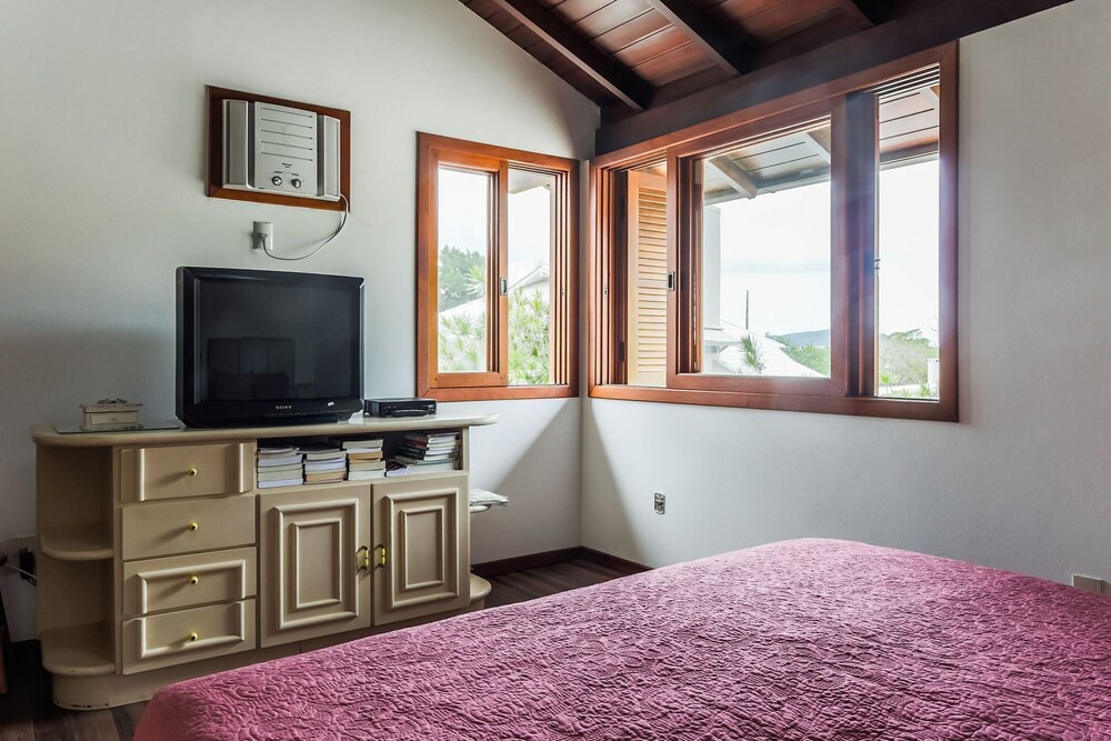 Lagoa da Conceicao House | Super beach house in Lagoa