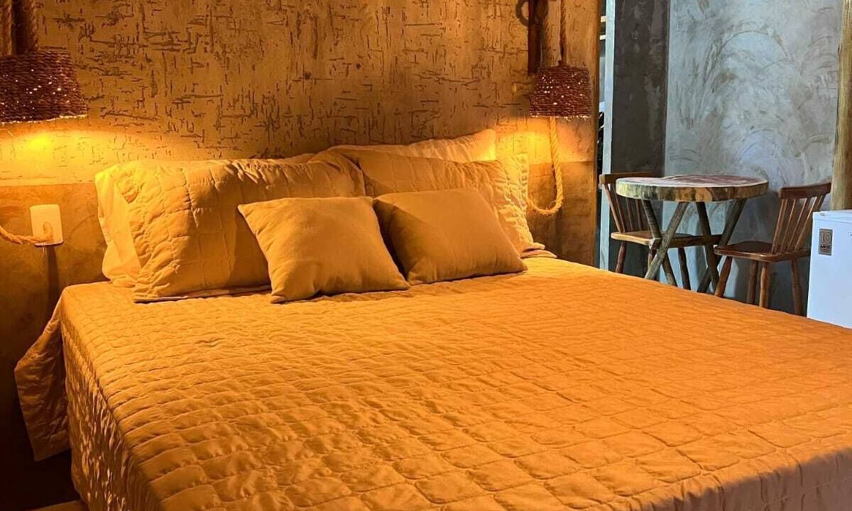 Acarau Ski Chalet | Themed chalet with lake access.