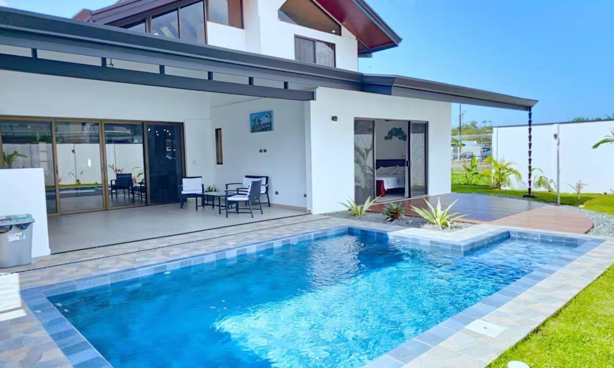 Uvita House | Tigger Heron House