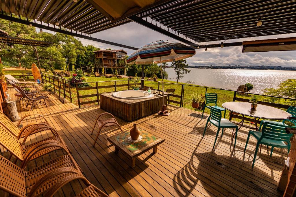 Lago Norte House | Tiny Container House a Beira Lago
