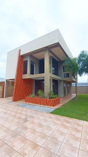 Guaratuba House | Triplex Confortável em Guaratuba-15 people