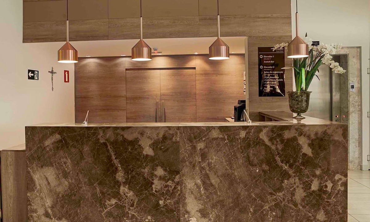 Centro Hotel | TRYP by Wyndham Varginha Cafe Royal
