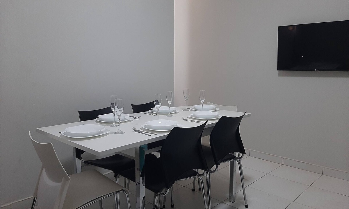 SQN 208 Apartment | Two Bedroom Near University and Ministries